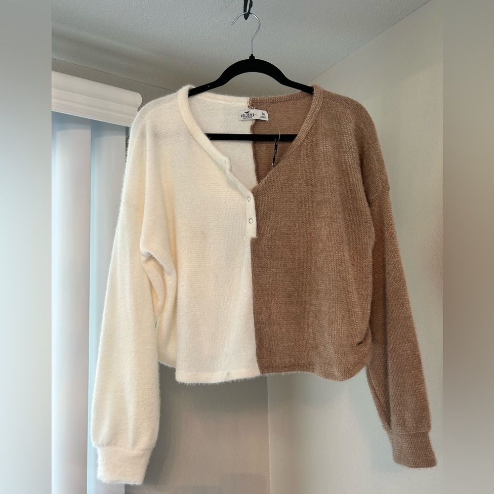 Hollister Cropped Sherpa Sweater Top